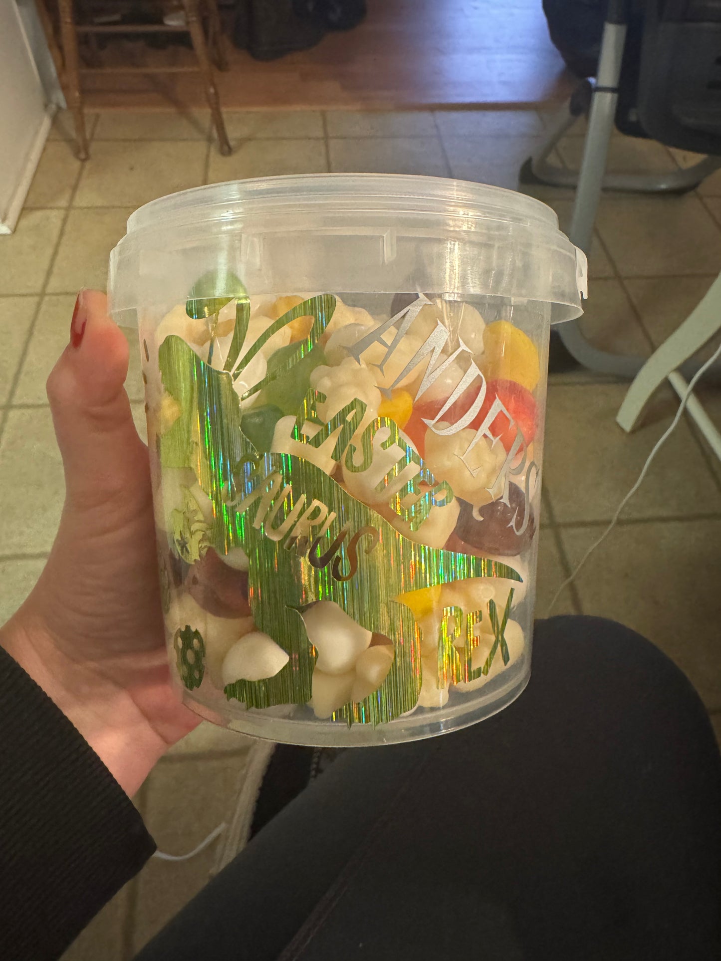 1.5 lb bucket